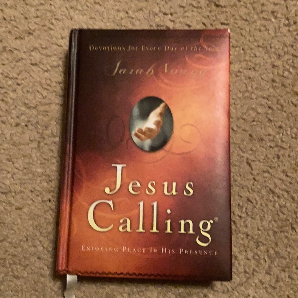 Jesus Calling Christian Devotional by Sarah Young